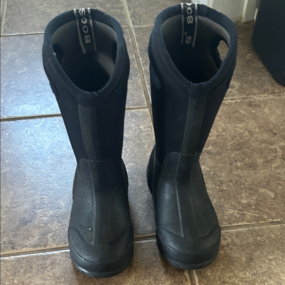 BOGS Kids Black Muck Boots